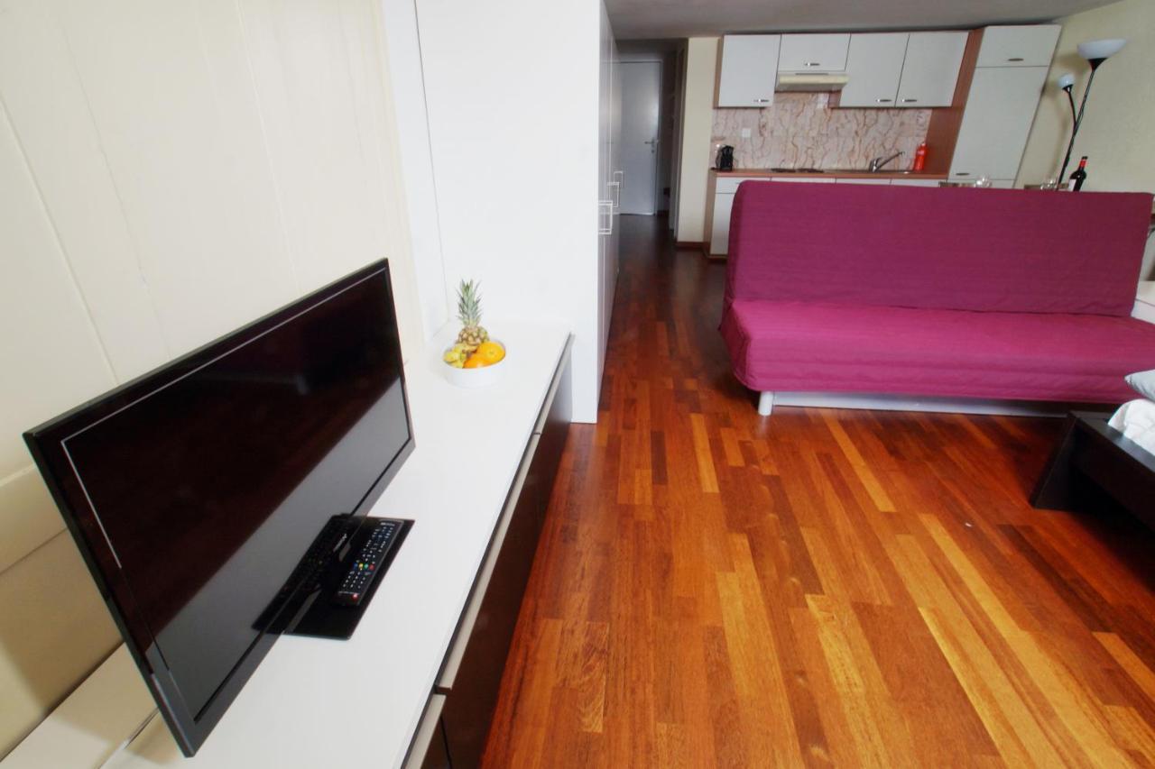 Hitrental Niederdorf - Apartments Цюрих Экстерьер фото