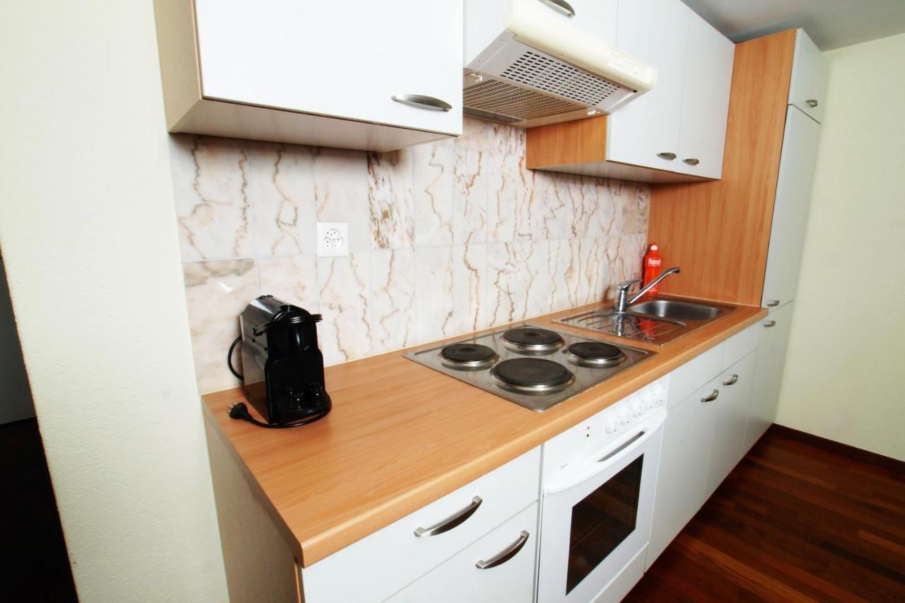 Hitrental Niederdorf - Apartments Цюрих Экстерьер фото