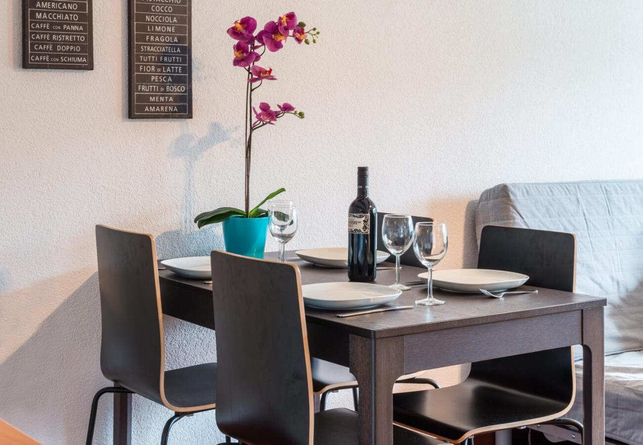 Hitrental Niederdorf - Apartments Цюрих Экстерьер фото