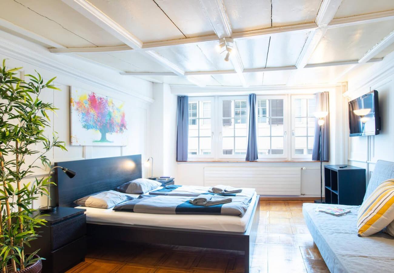 Hitrental Niederdorf - Apartments Цюрих Экстерьер фото