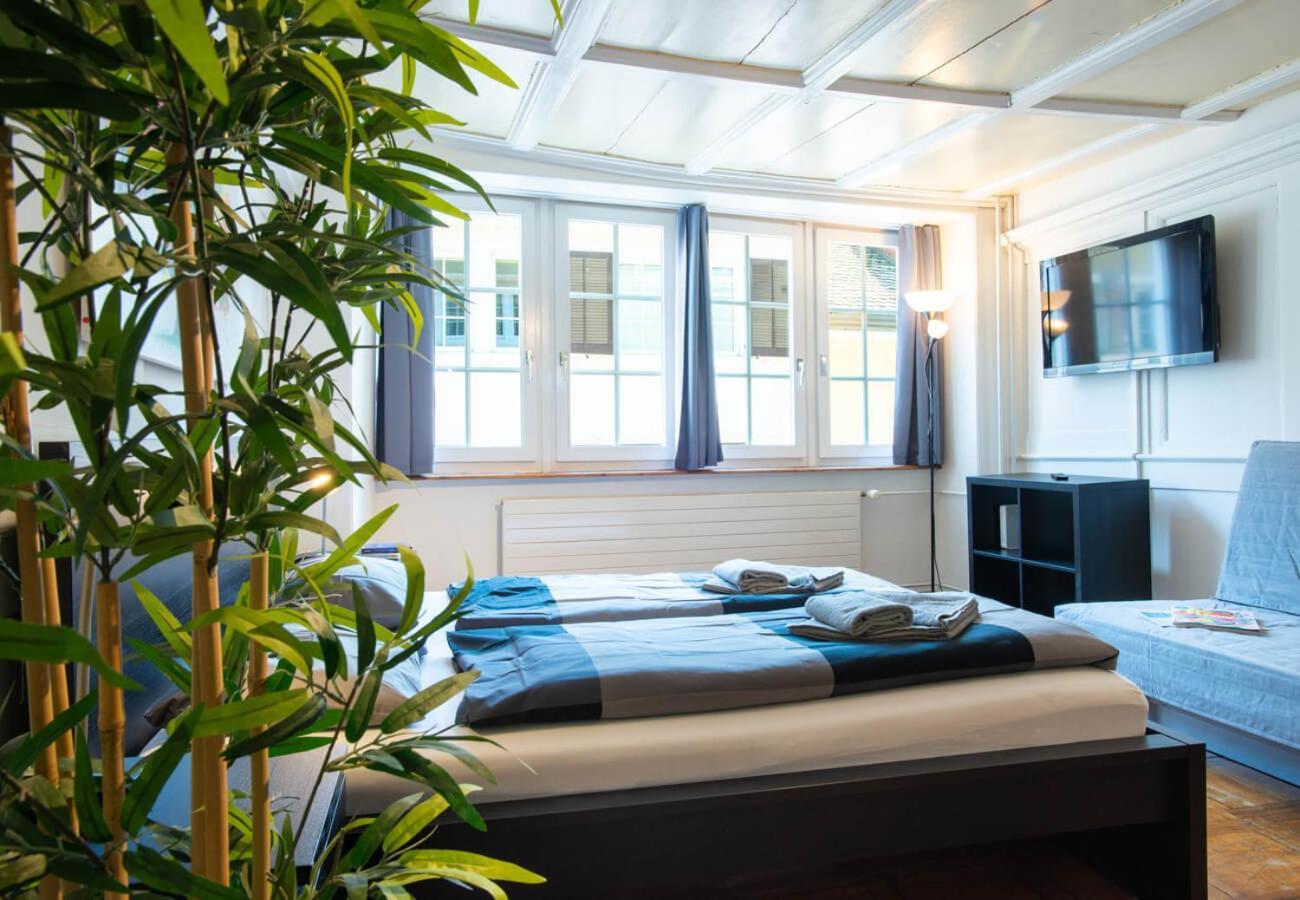 Hitrental Niederdorf - Apartments Цюрих Экстерьер фото