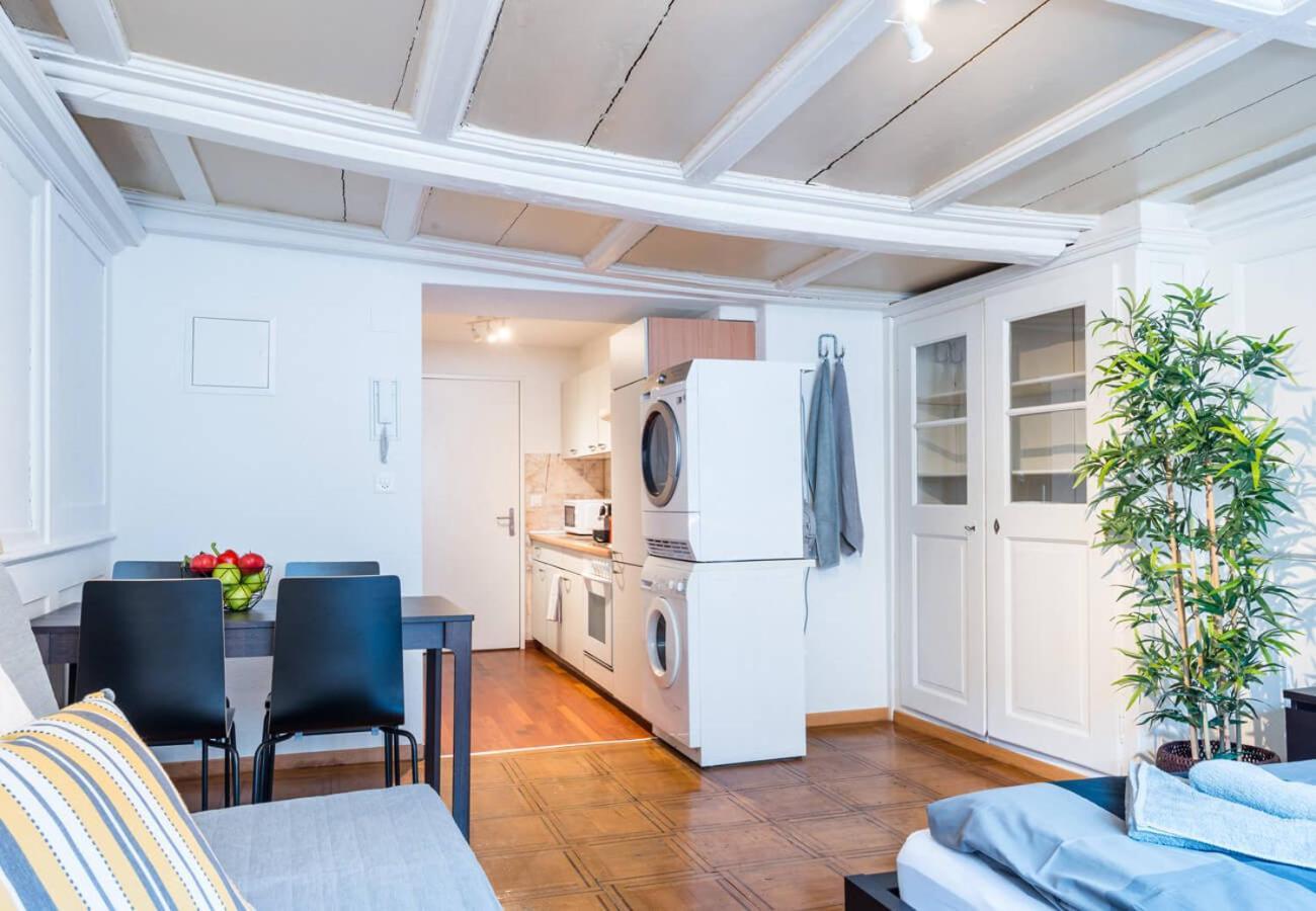 Hitrental Niederdorf - Apartments Цюрих Экстерьер фото