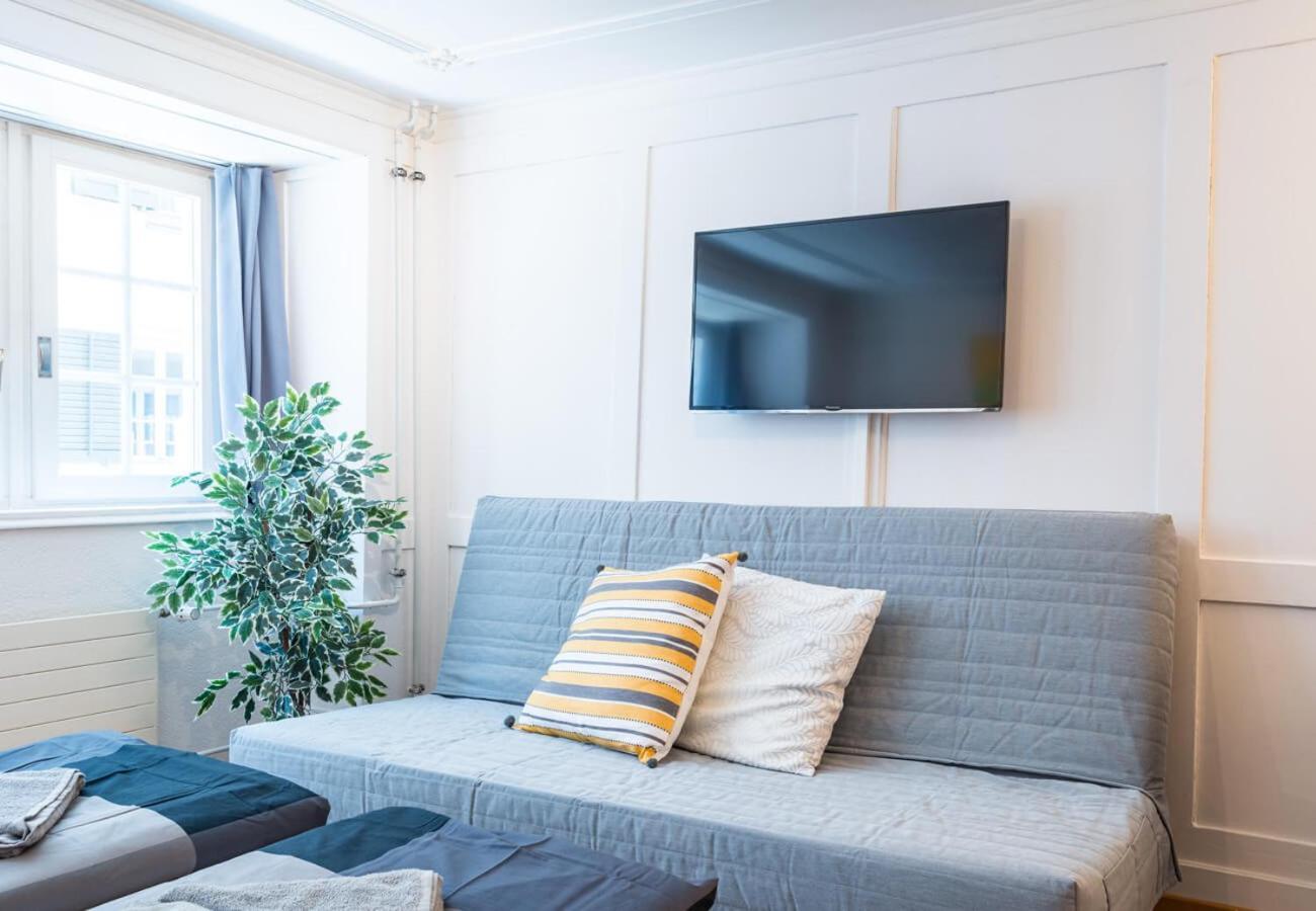 Hitrental Niederdorf - Apartments Цюрих Экстерьер фото