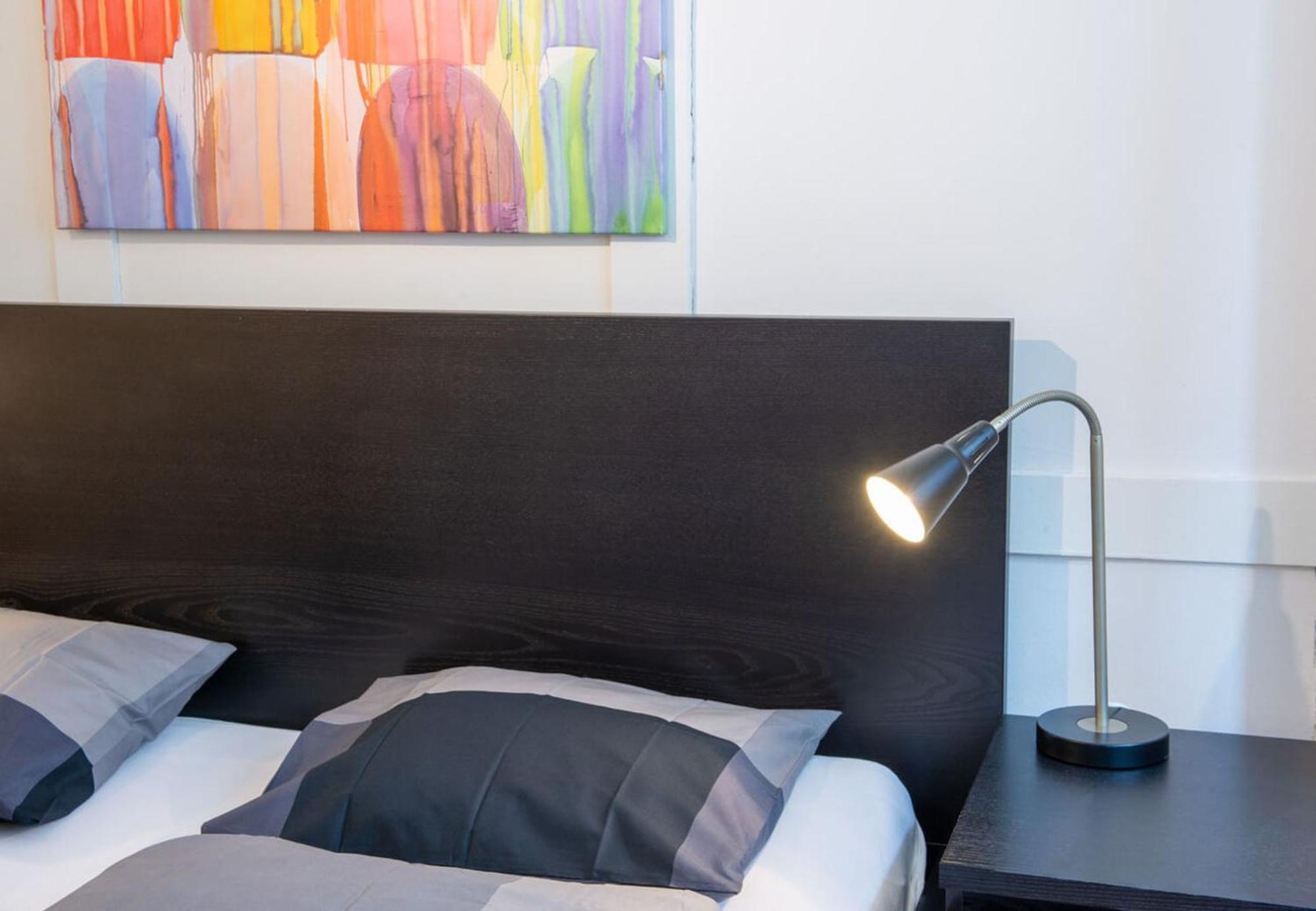 Hitrental Niederdorf - Apartments Цюрих Экстерьер фото